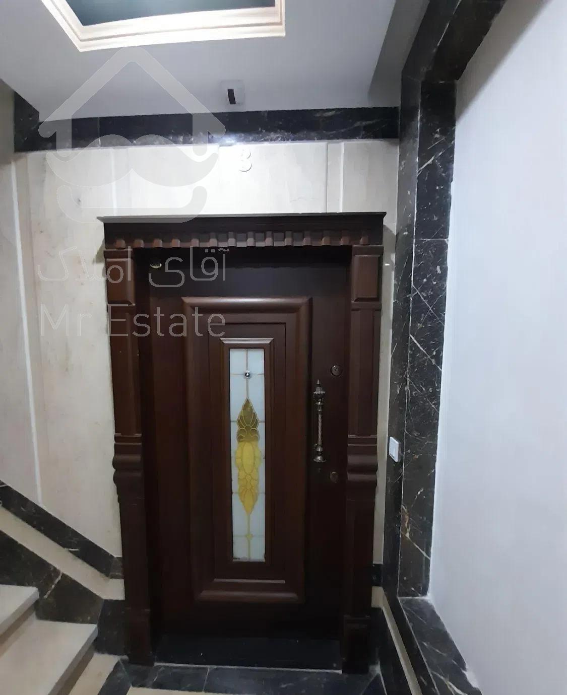 آپارتمان ۱۶۸ متری رو به نما