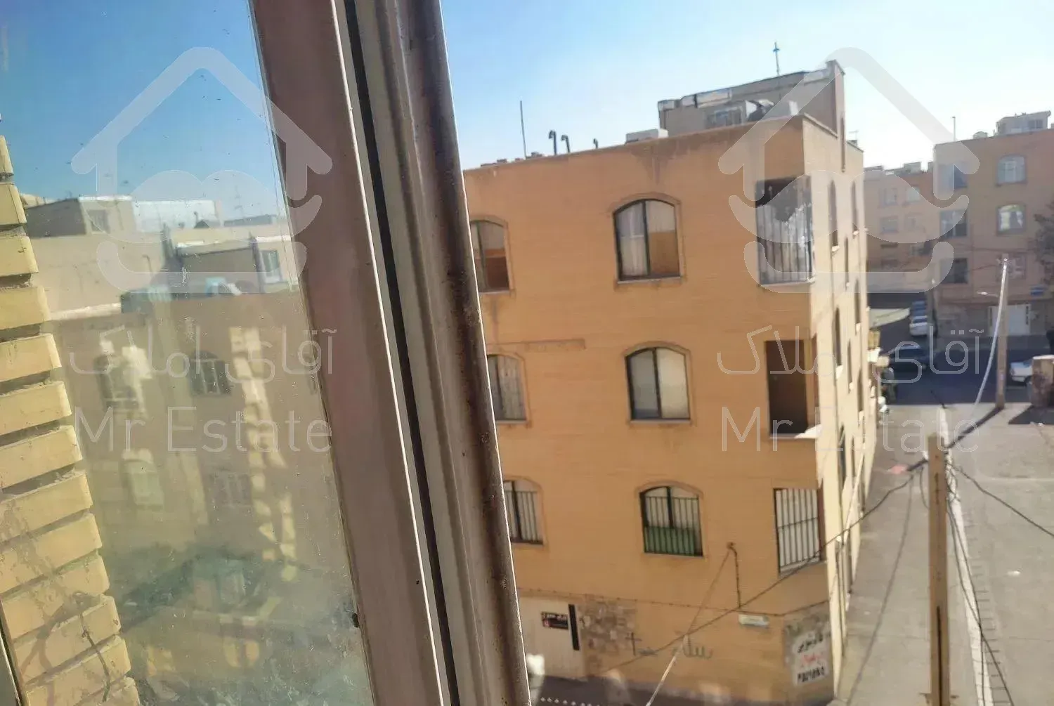 ۷۱متری تخلیه پارکینگ اختصاصی رو به نما چهارم شرقی