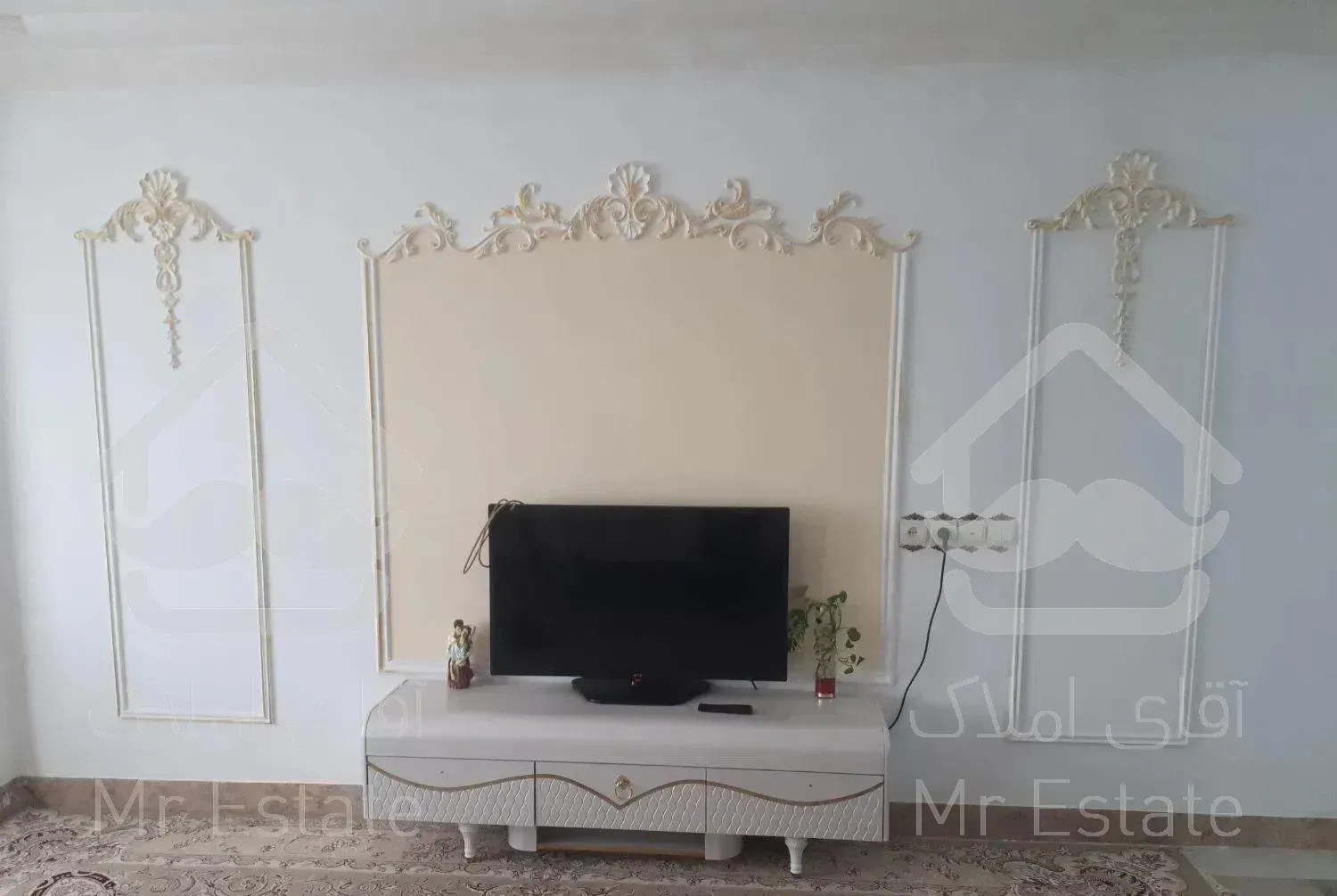 سه طبقه خونه مسکونی