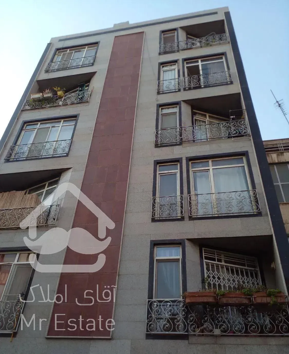 ۹۲متر۲خوابه فول امکانات  منطقه تهران ویلا