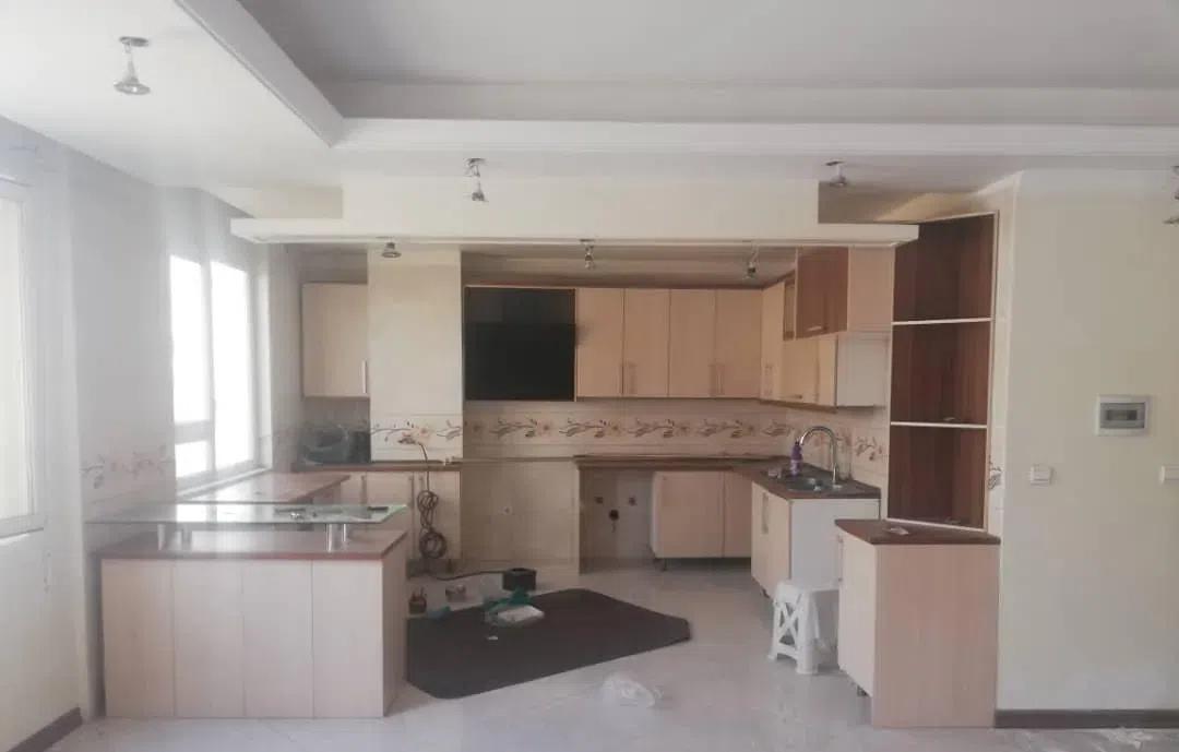 ۱۱۰متری شهرزیبا غرق نور