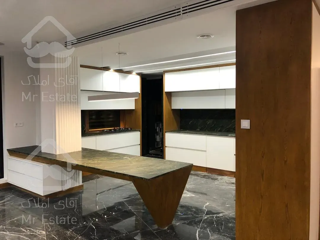 فروش آپارتمان ۲۶۰متری مدرن تک‌واحدی خوش‌نقشه شیراز قدوسی‌غربی