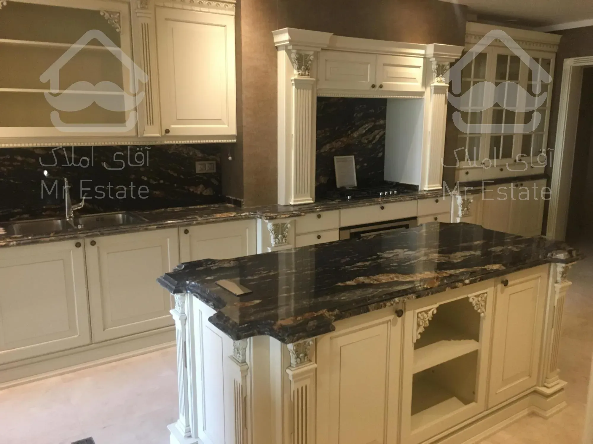 ۲۴۰ متر زعفرانیه بر فراز ابرها طبقه۱۲