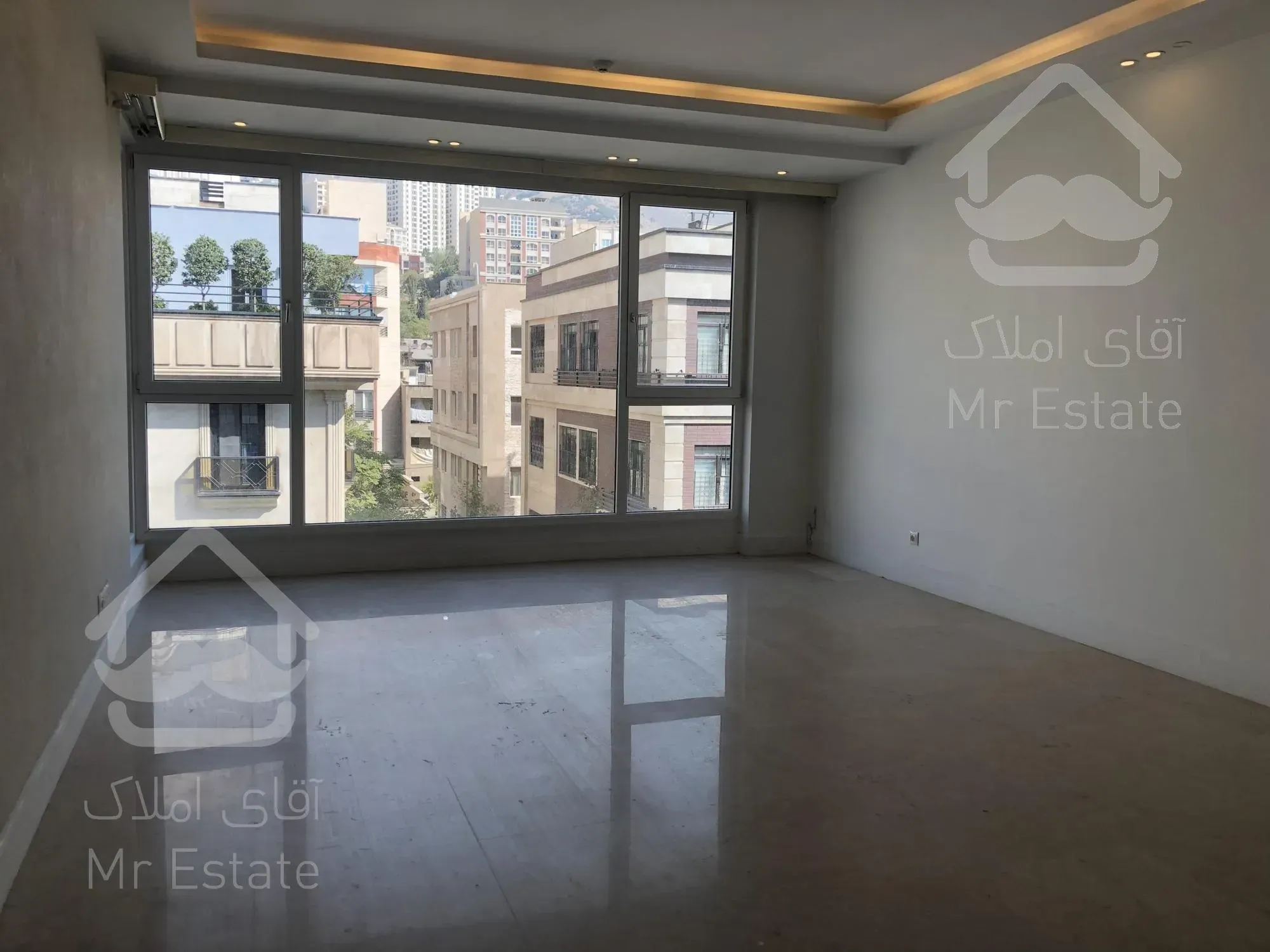 رهن و اجاره آپارتمان سه خوابه آجودانیه