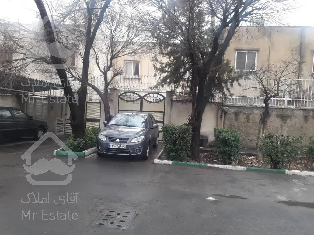 ۳۰۰متر۴خ شهرک اعیان نشین چشمه دهکده المپیک منطقه ۲۲