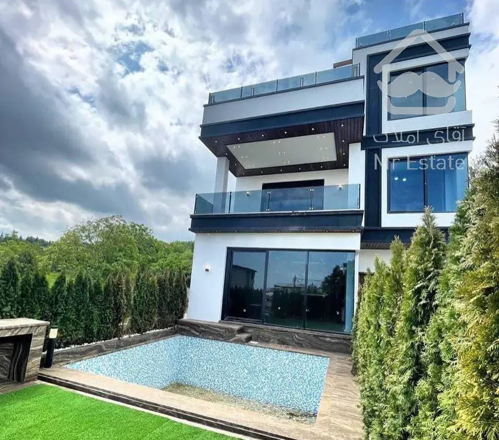 ویلاباغ لوکس۳۰۰م سنددار۱۲۰م روف استخرشهرکی