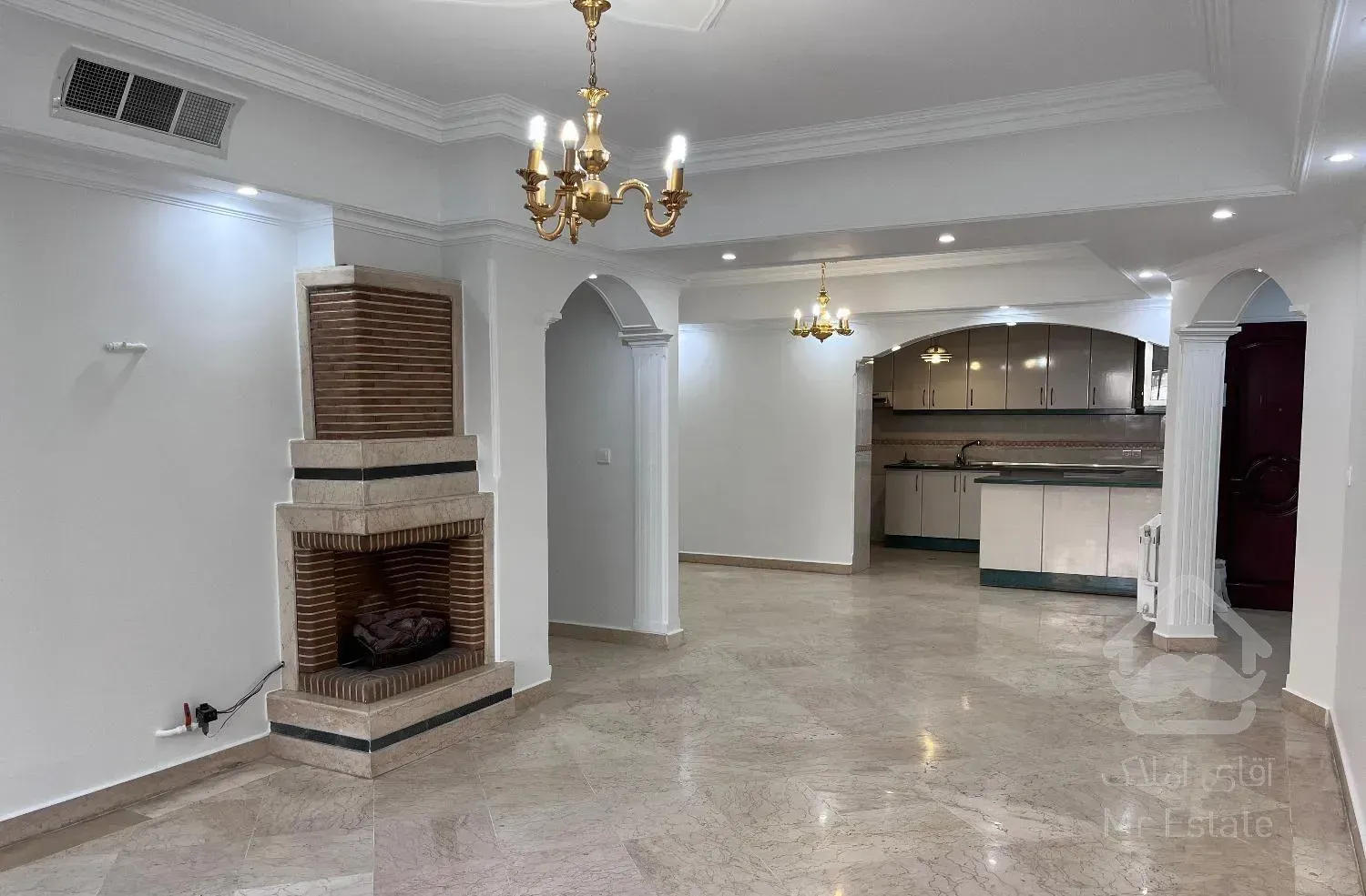 آپارتمان ۱۴۰ متری ۳خوابه طبقه ۲