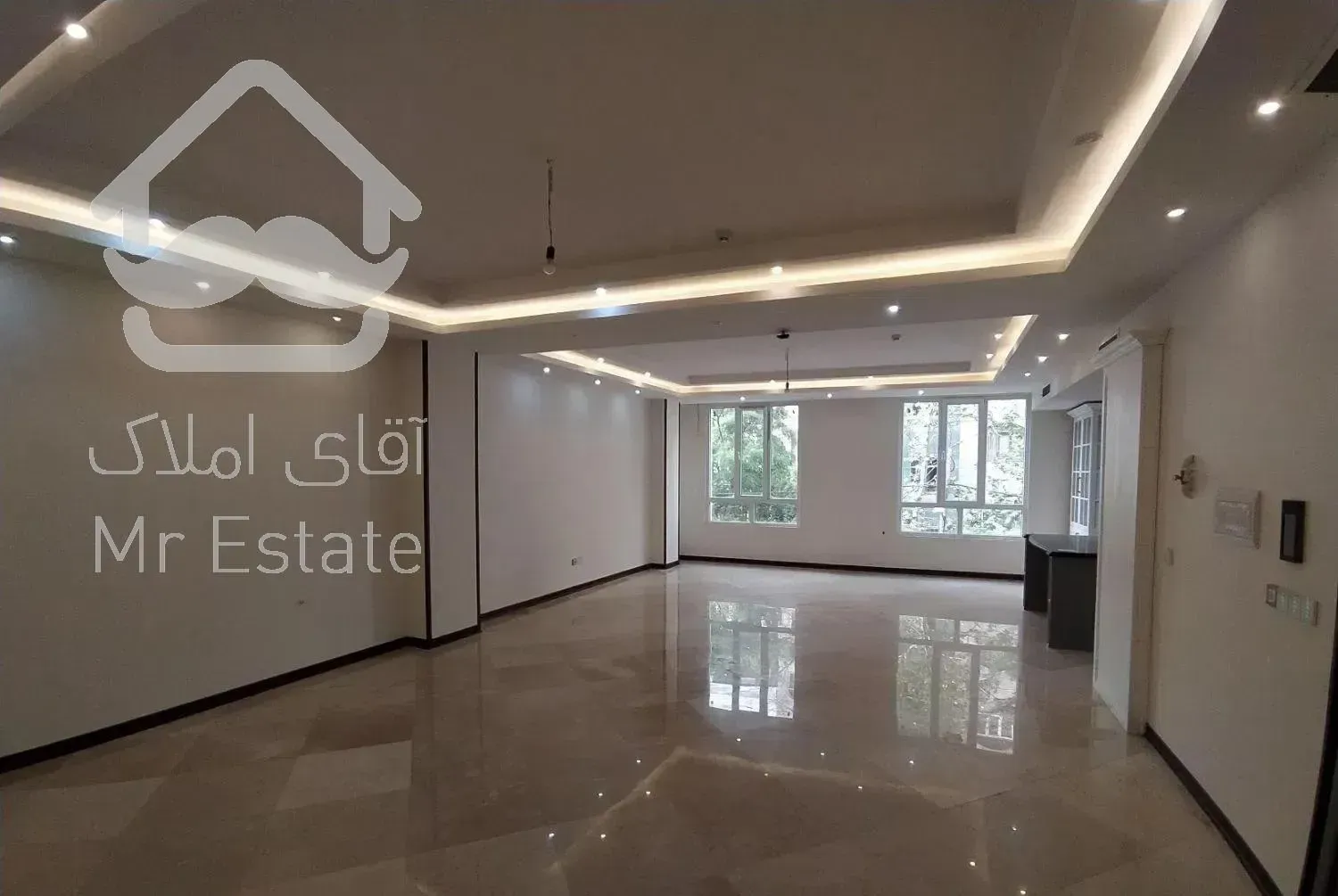 آپارتمان 141 متر سه خواب / تاپ لوکیشن ونک