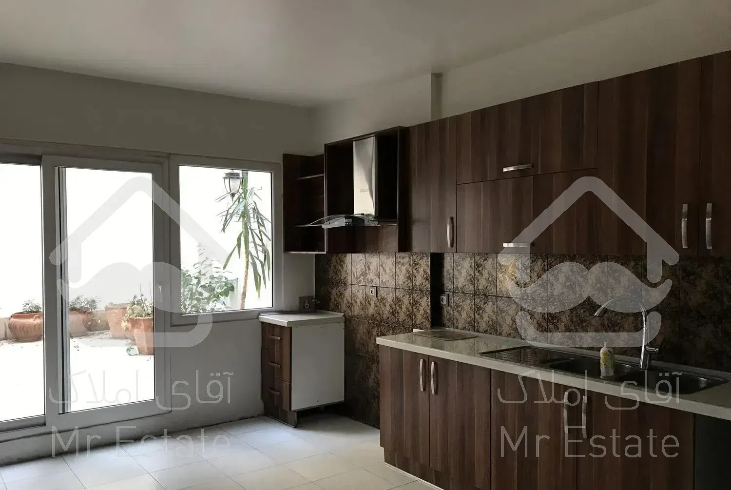 ٢٠٠متر تکواحدی فول بازسازی تاپ لوکیشن شمال جردن