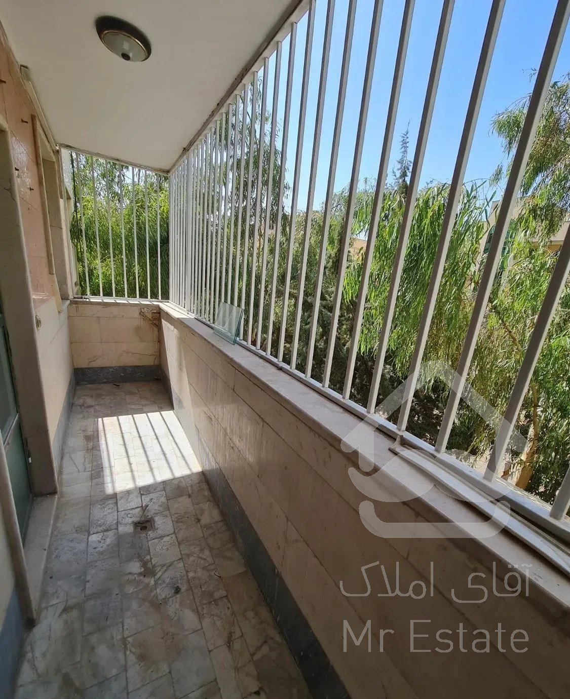 آپارتمان ۸۵ متری حیاط دار  شهرک شهید باقری