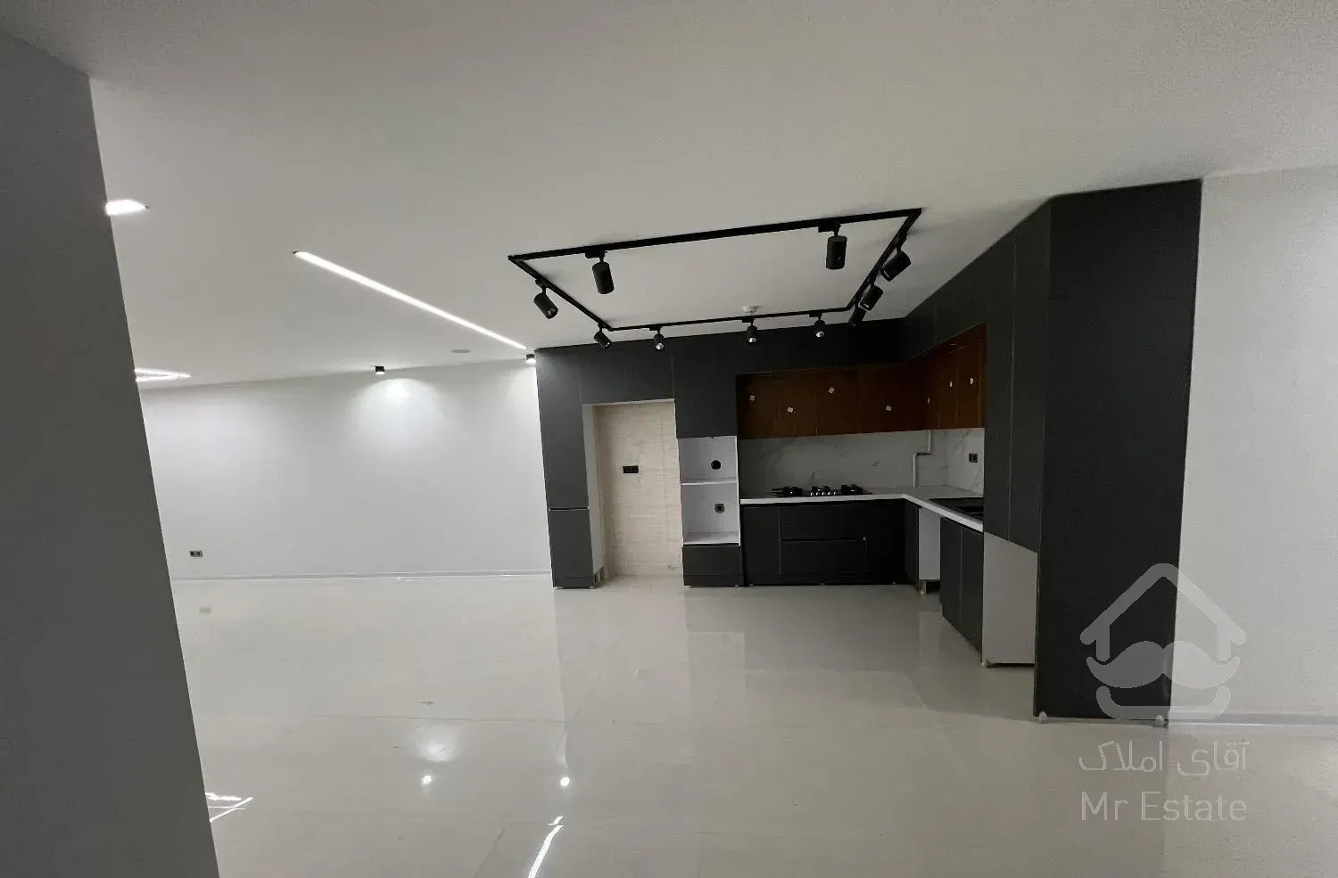 آپارتمان تک واحدی