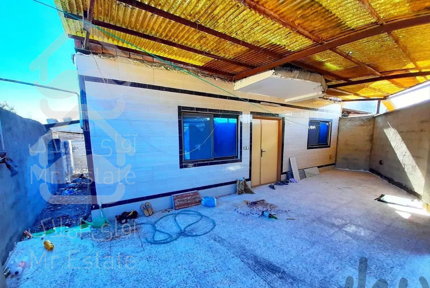 ویلا حیاطدار نزدیک سرخرود 190متری ط دوم قابل ساخت