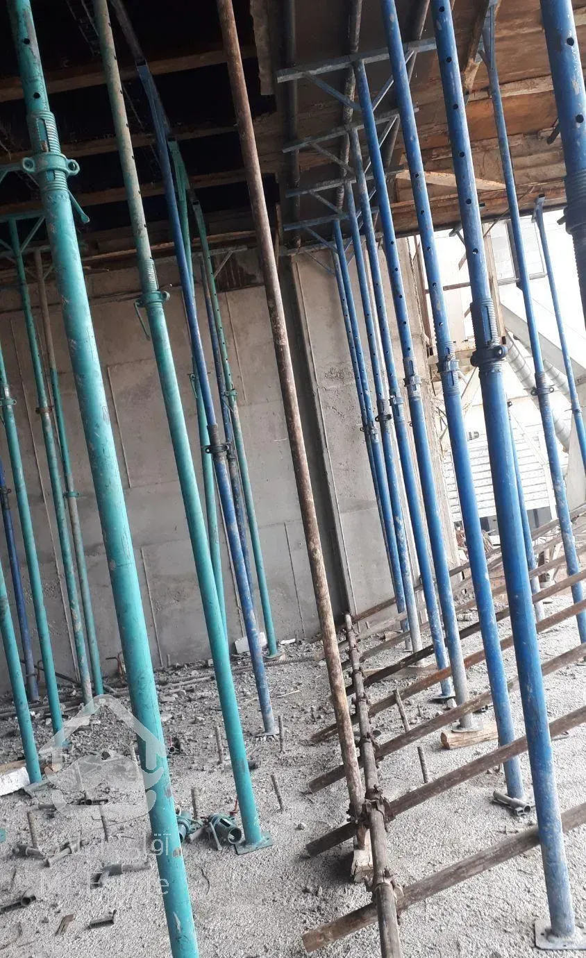 اجاره بالابربتونیر پمپ‌نقاشی بتن کن نردبان دوطرفه۶