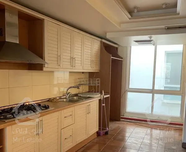 باغ فردوس ۲۲۵ متر ۳ خواب ۲ پارکینگ سندی