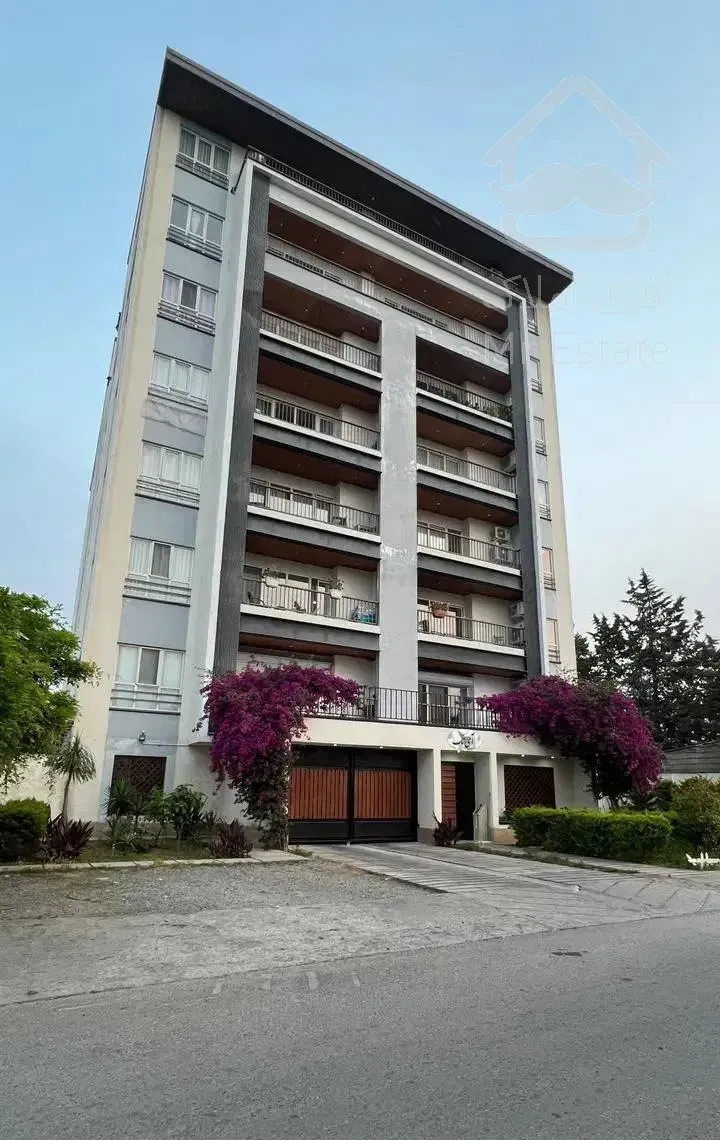 فروش فوری اپارتمان زیر مشاور(رها ریاحی)