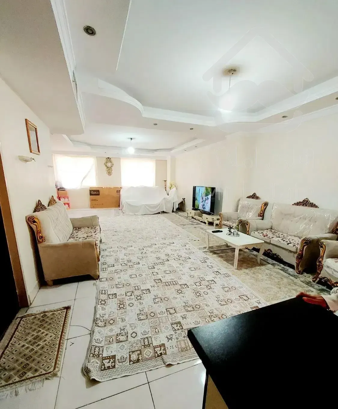 ۱۳۲ متر ۳ خواب تکواحدی فول امکانات ۴۰ متر انباری