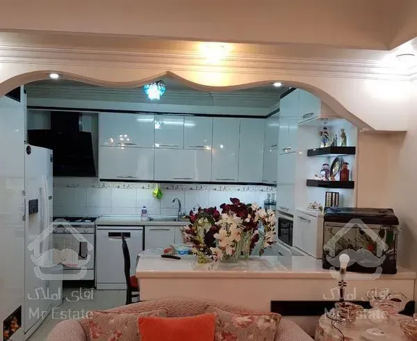 ۱۱۵ متر ، طوقانی سالن پر ه خور قدی ، رو به آفتاب