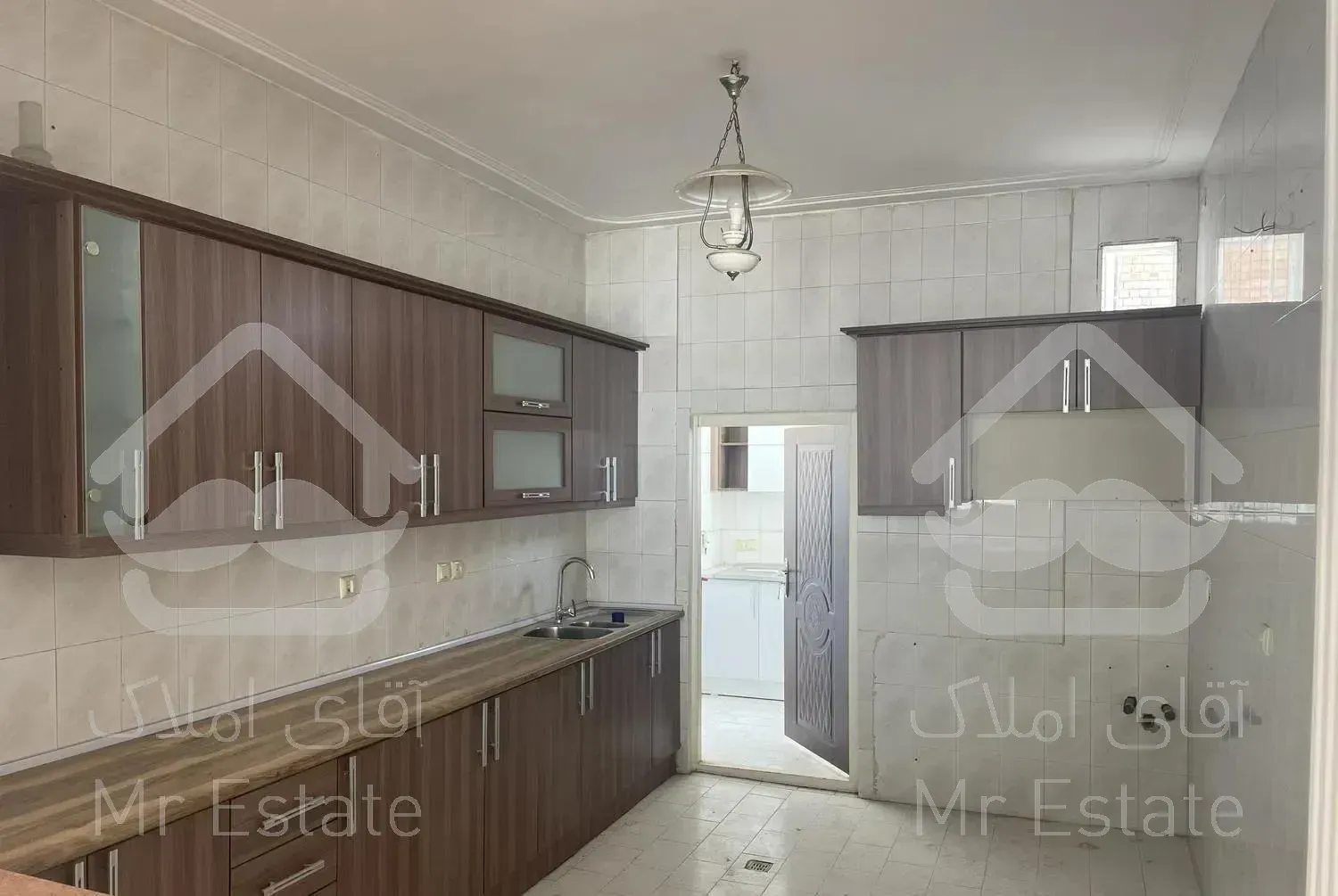 ۲۴۷ متر نیم پیلوت ، امیرکلا شهرک عسگریان