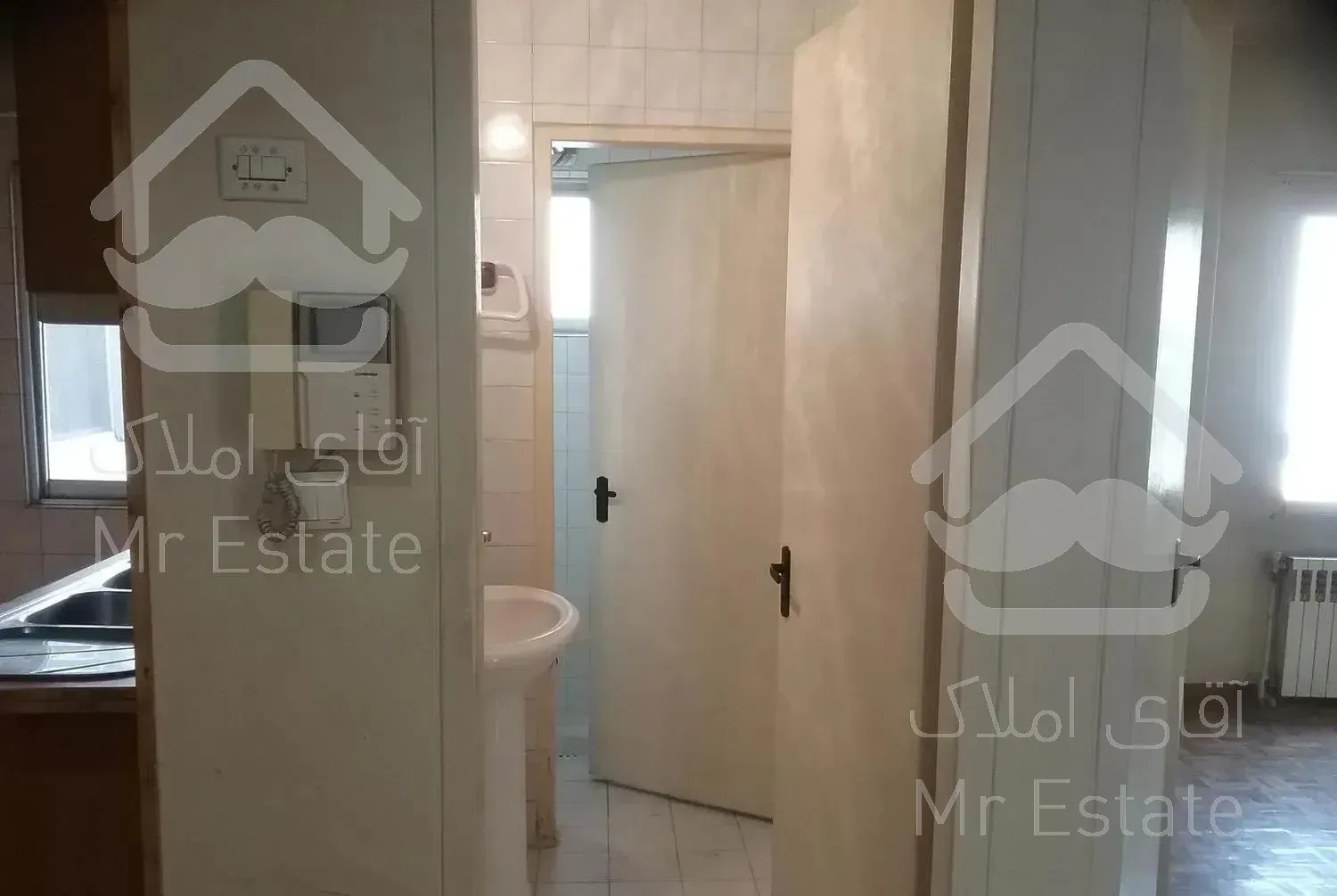 اپارتمان ۱۱۵ متری ۳ خواب /قدرالسهم دار/ دبستان