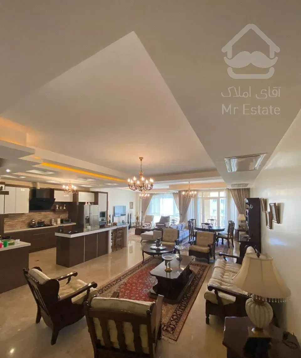 ۱۸۰ متر/۳ خواب/۲پارکینگ/جماران