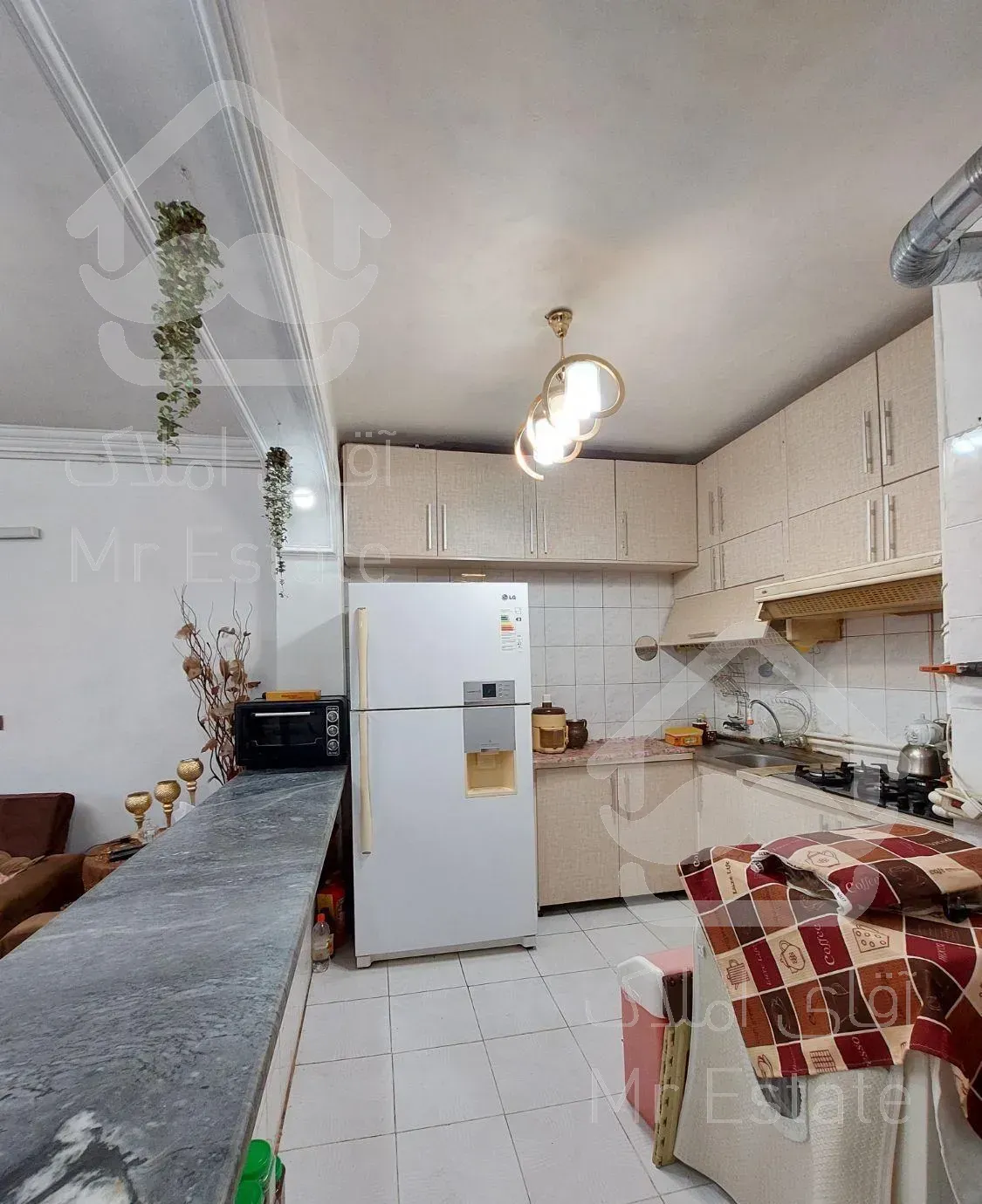 فروش آپارتمان ۷۲ متری نقلی مرکز شهر