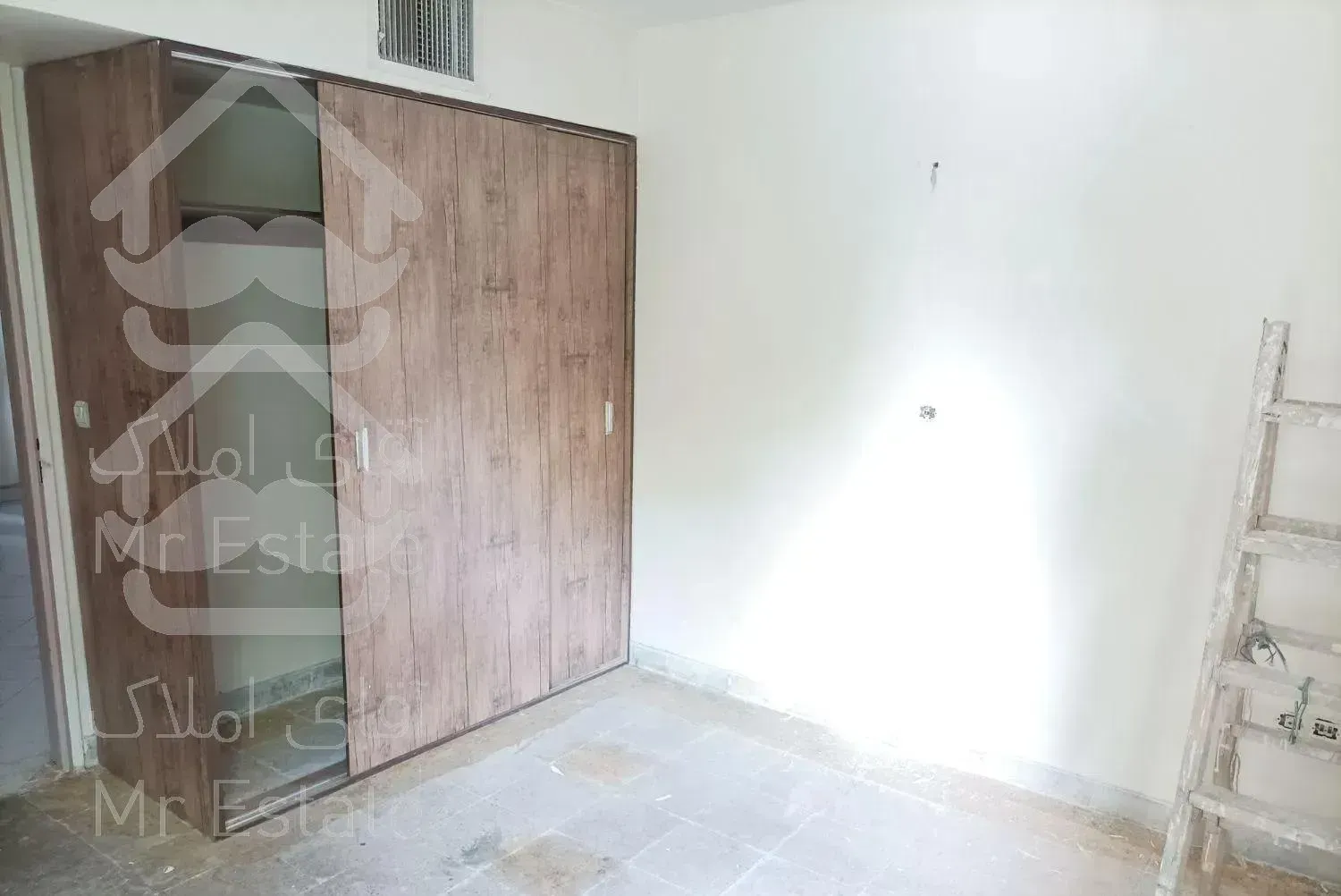 اپارتمان شهرک شهید باقری دریاچه چیتگر منطقه ۲۲