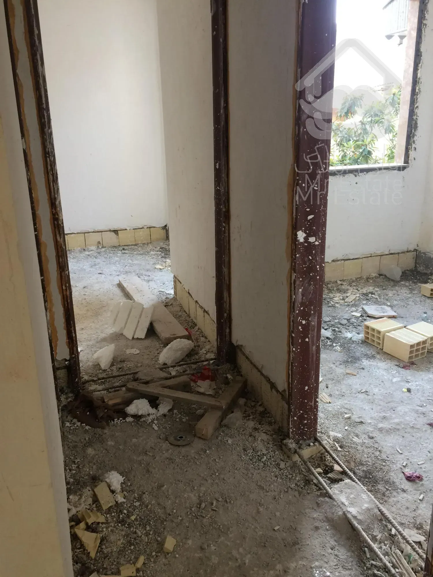 125متر آپارتمان قلیپور پشت بیمارستان پارس