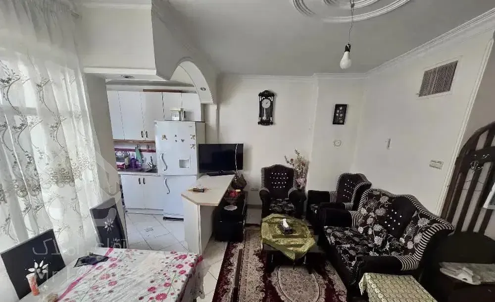 ۴۵ متر طبقه دوم دربهترین کوچه منطقه،دو قدمی شریعتی