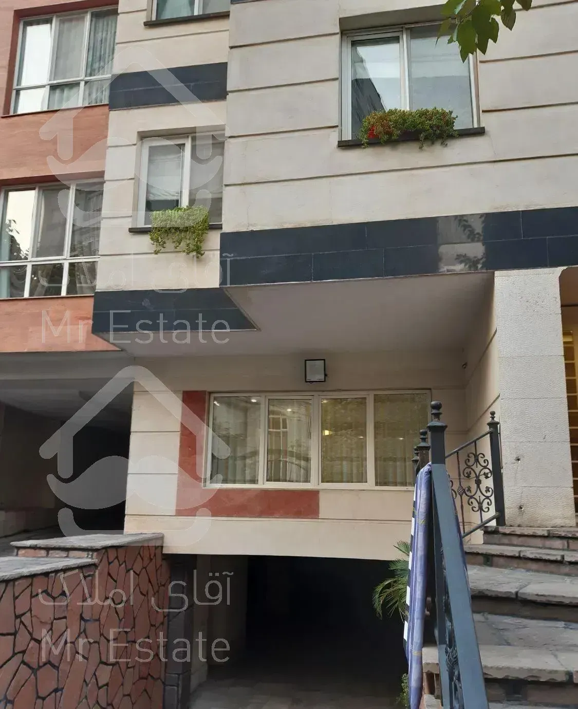 آپارتمان ۱۳۰متر ۲خواب