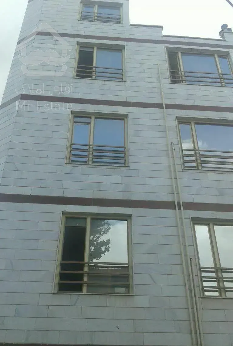 آپارتمان ۶۰ متری ۱ خوابه.همکف و اول.عالی