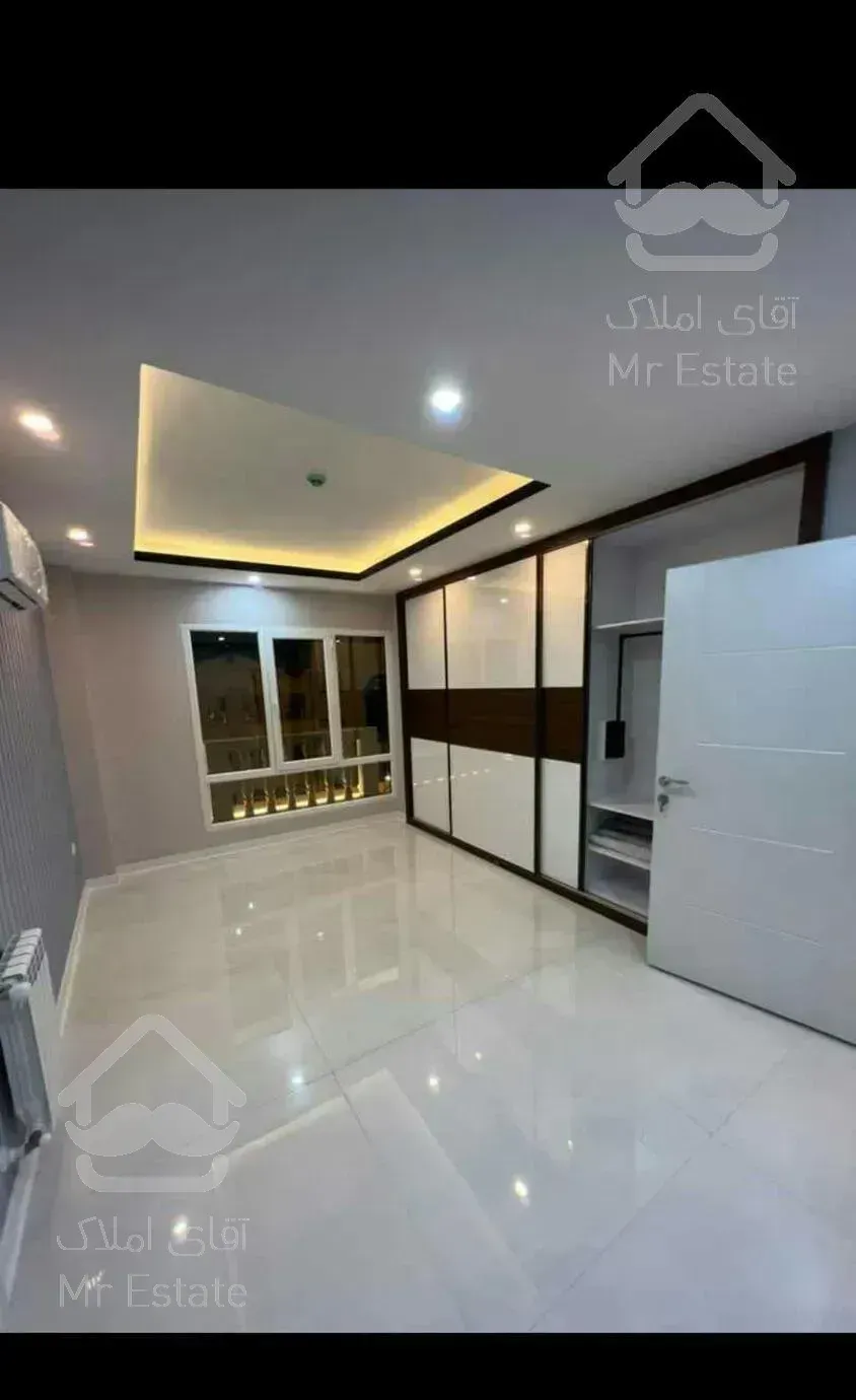 پنت هاوس ۲۰۰متری نوساز/۲پارکینگ/۶۵متر حیاط اختصاصی