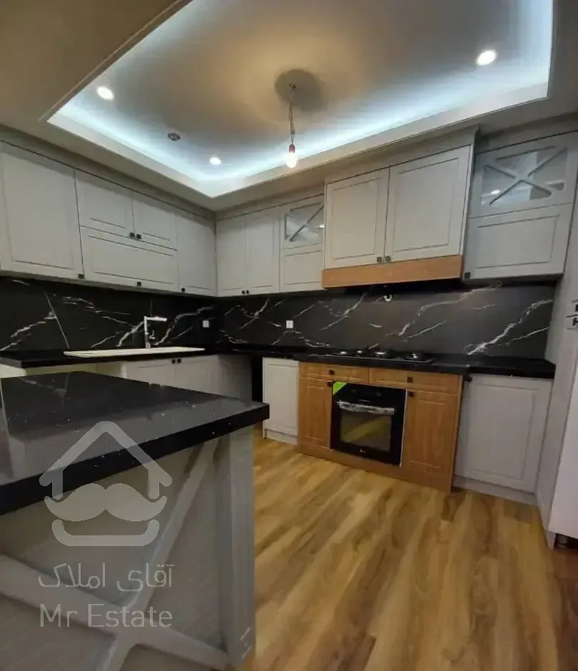 ۱۱۸  متر ۳ خواب** نوسازی و دیزاین شده  **فرعی دنج