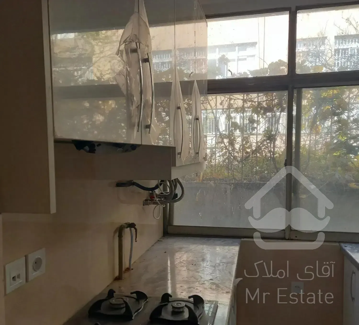 ولیعصر .پارک ساعی ۷۰ متر ۱ خوابه