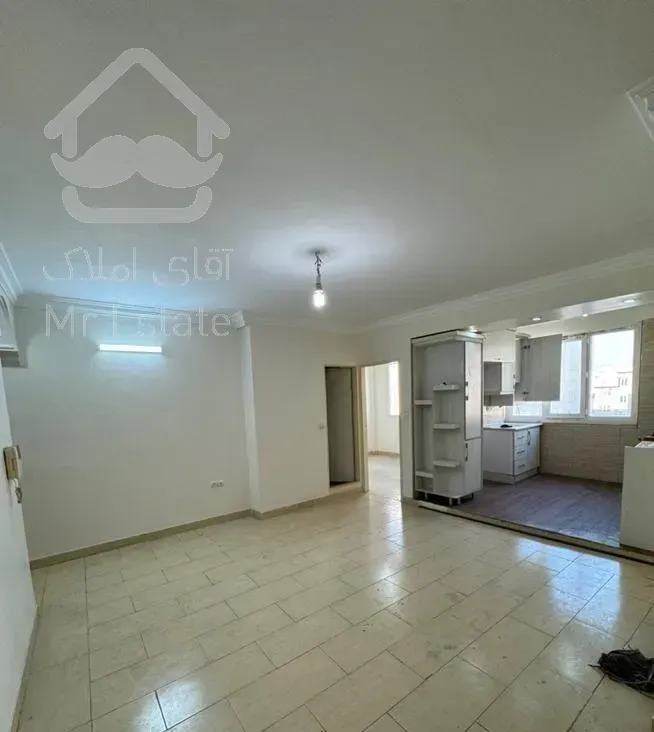 آپارتمان۷۰ متری/اسانسور/پارکینگ/انباری