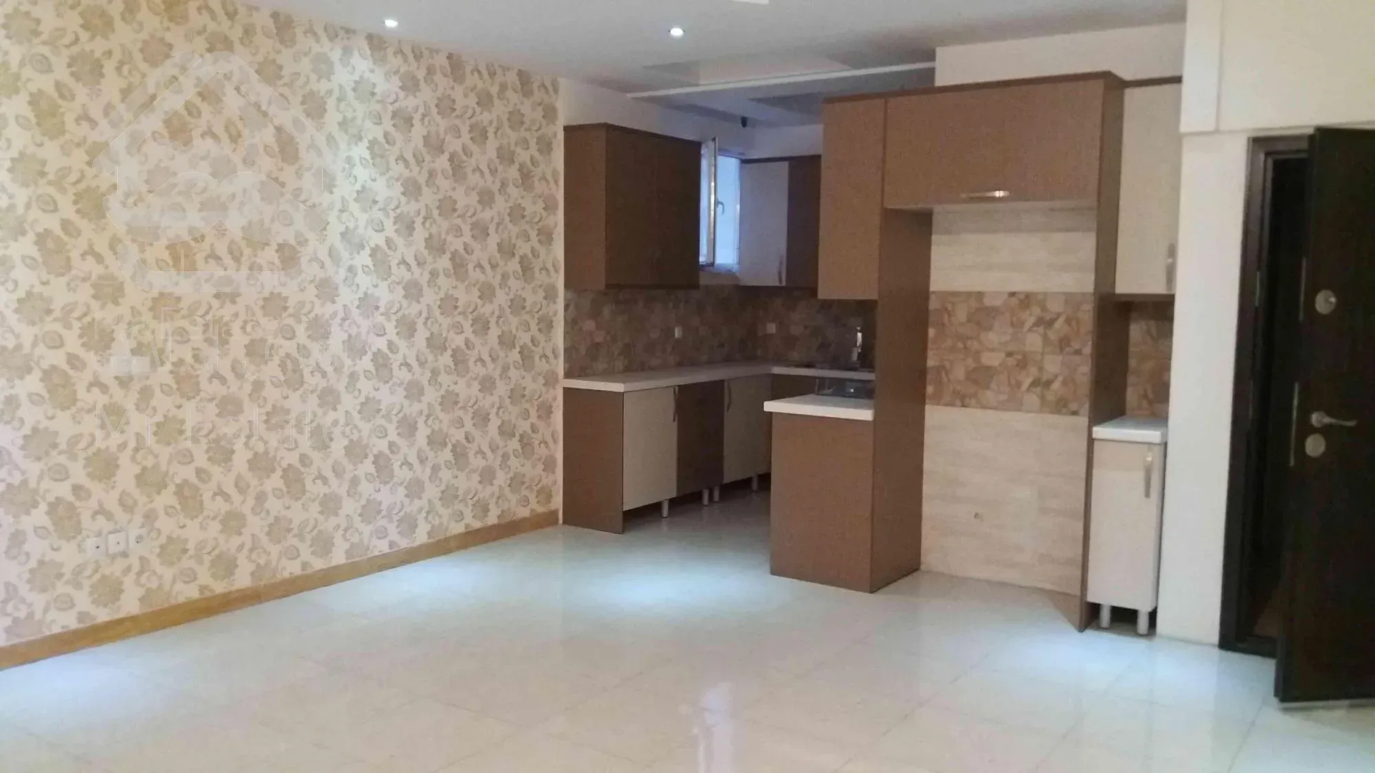 خرید آپارتمان۸۱متری دوخواب کلیدنخورده فردوس شرق