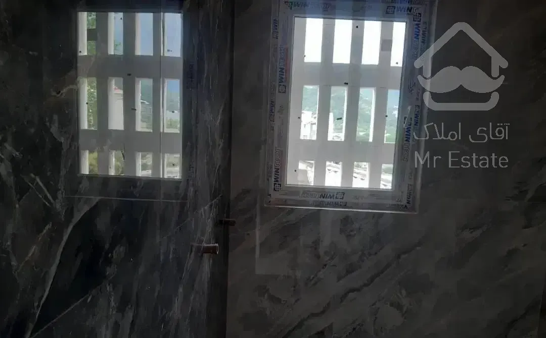سه طبقه واحد نوساز ۱۲۴ متری کلید نخورده
