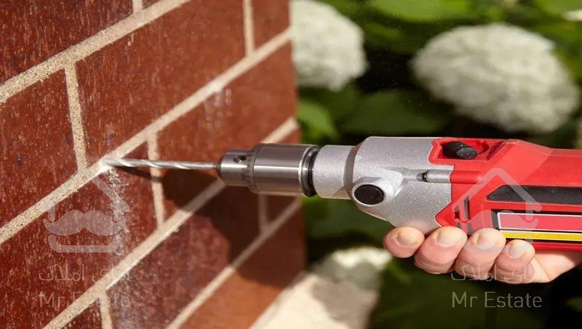 سوراخکاری .رولپلاک.دریل کاری.پرده.لوستر  بنر