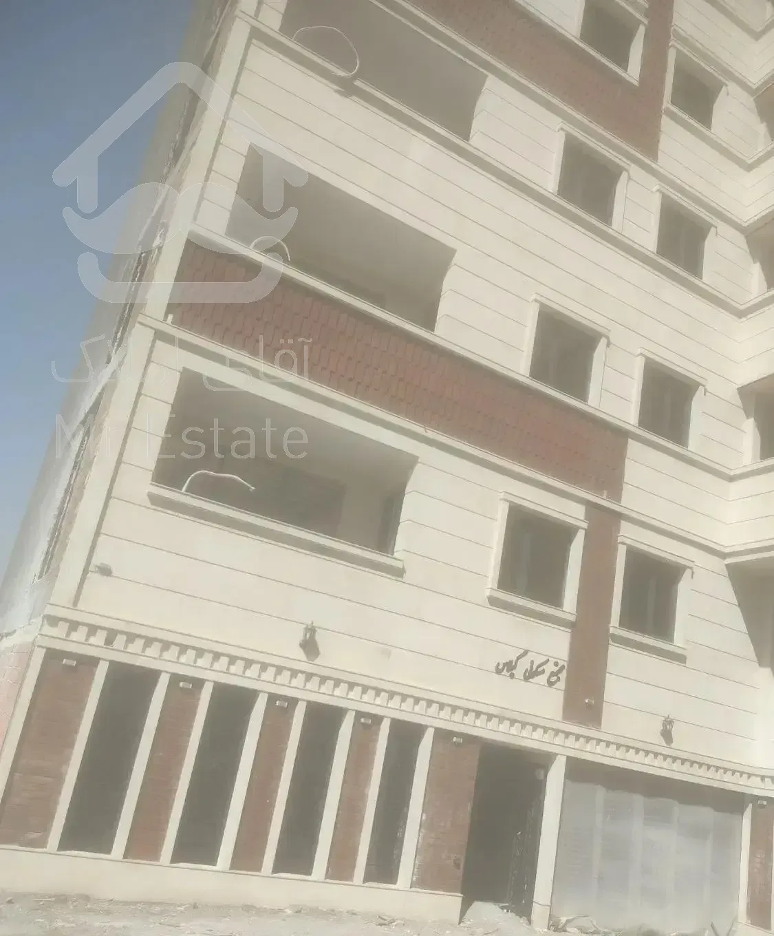 فروش واحداپارتمان دربلوارازادی خیابان گلستان