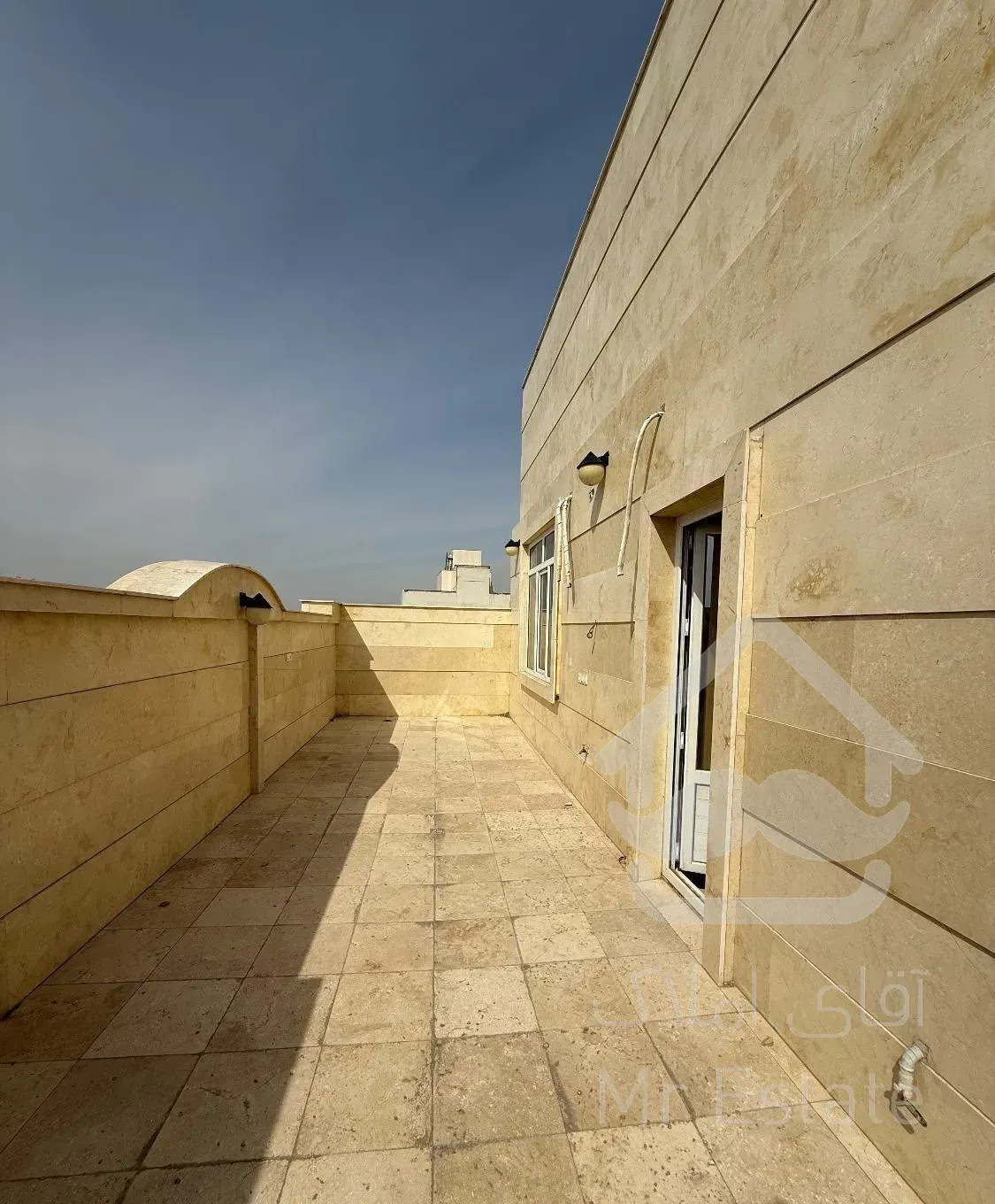 باور کن۴۰ متر تراس که پولشو نمیدی/ ۱۳۰ متر طالقانی