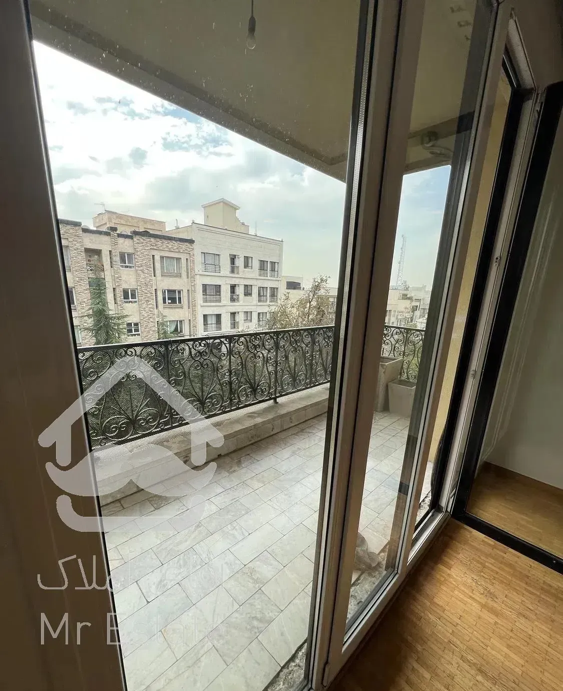 ۲۰۰ متر اپارتمان در منظریه جهانتاب