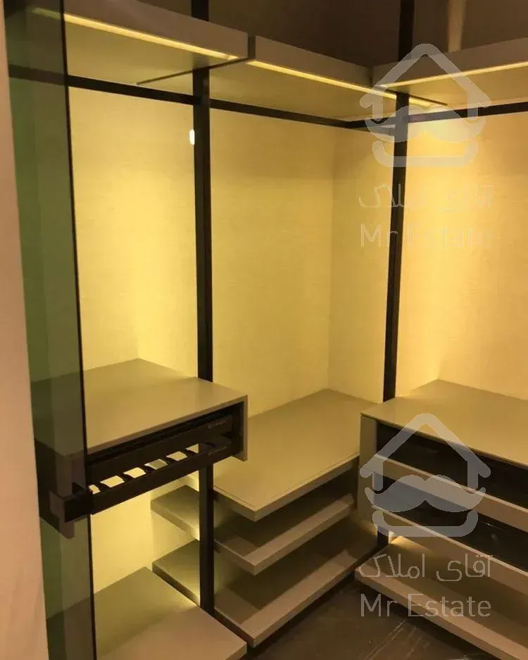 ۱۴۰متری آجودانیه طبقه چهارم آشپزخانه فول فرنیش