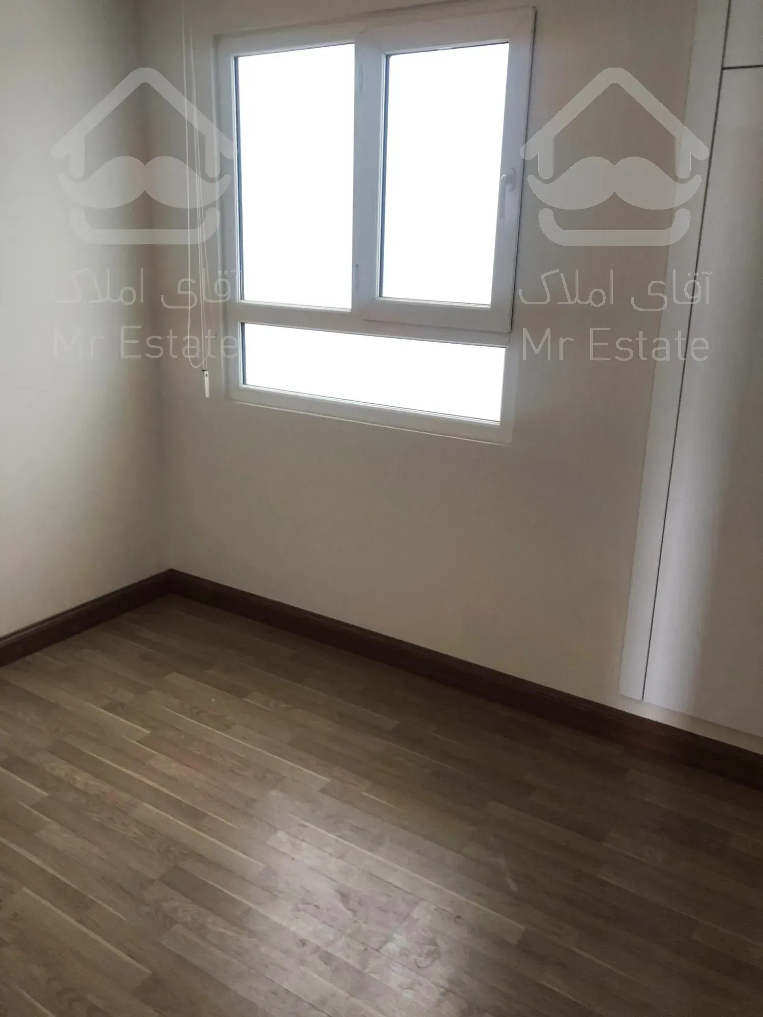 رهن و اجاره آپارتمان ۲۱۵ متری ۴ خوابه نیاوران