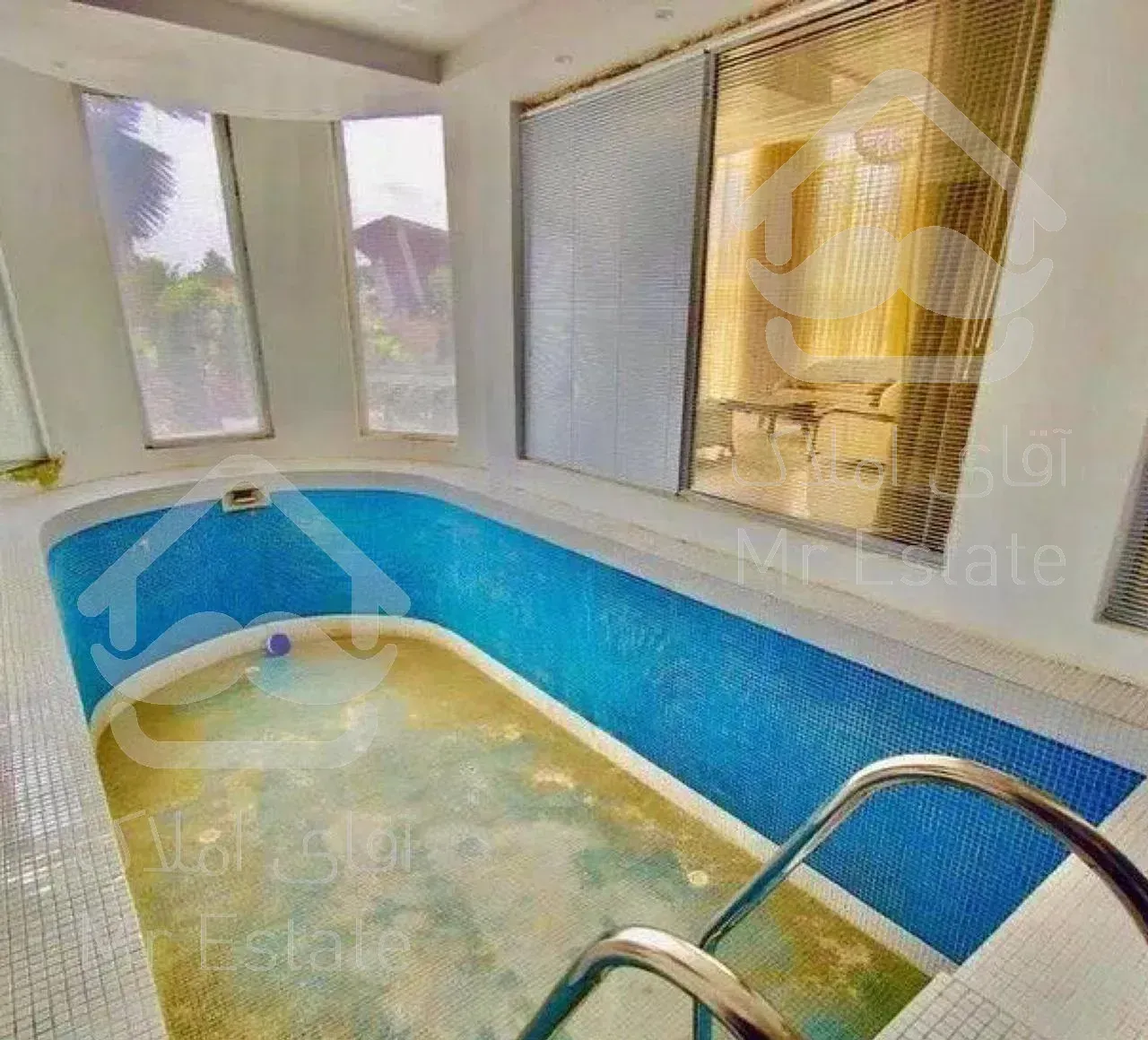 استخرسرپوشیده‌نما‌عماراتی 555متر معاوضه باخودرو