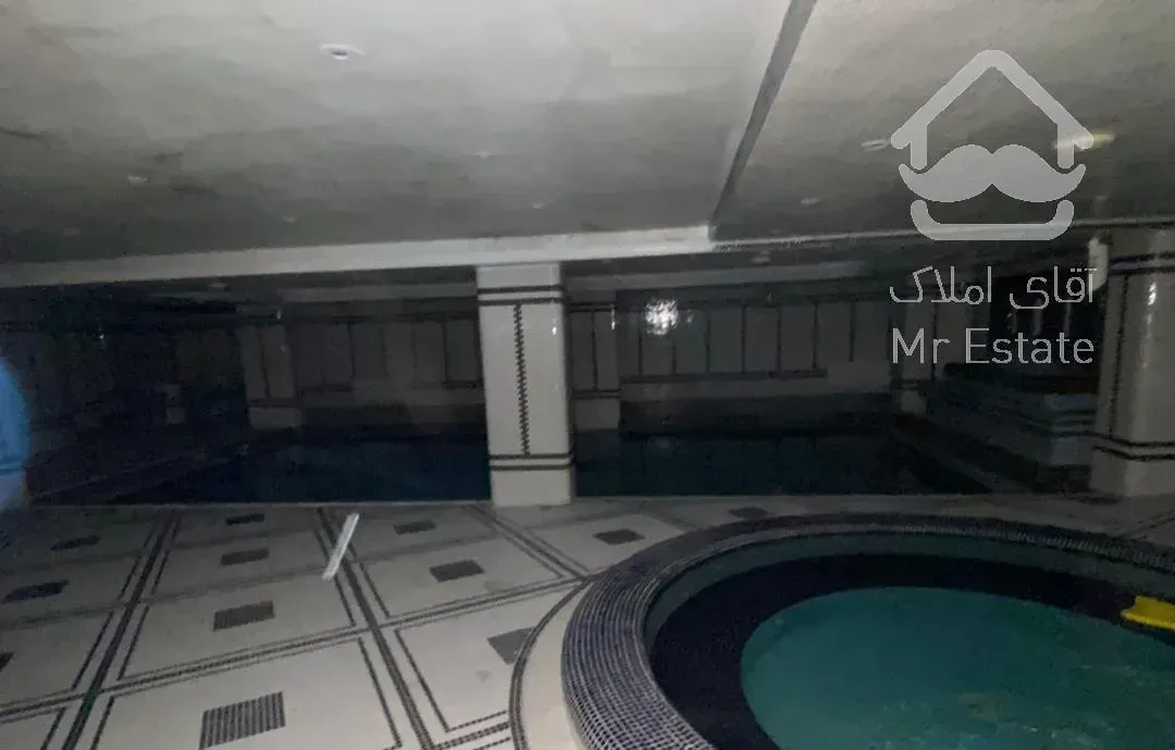 بالای کاج مروارید