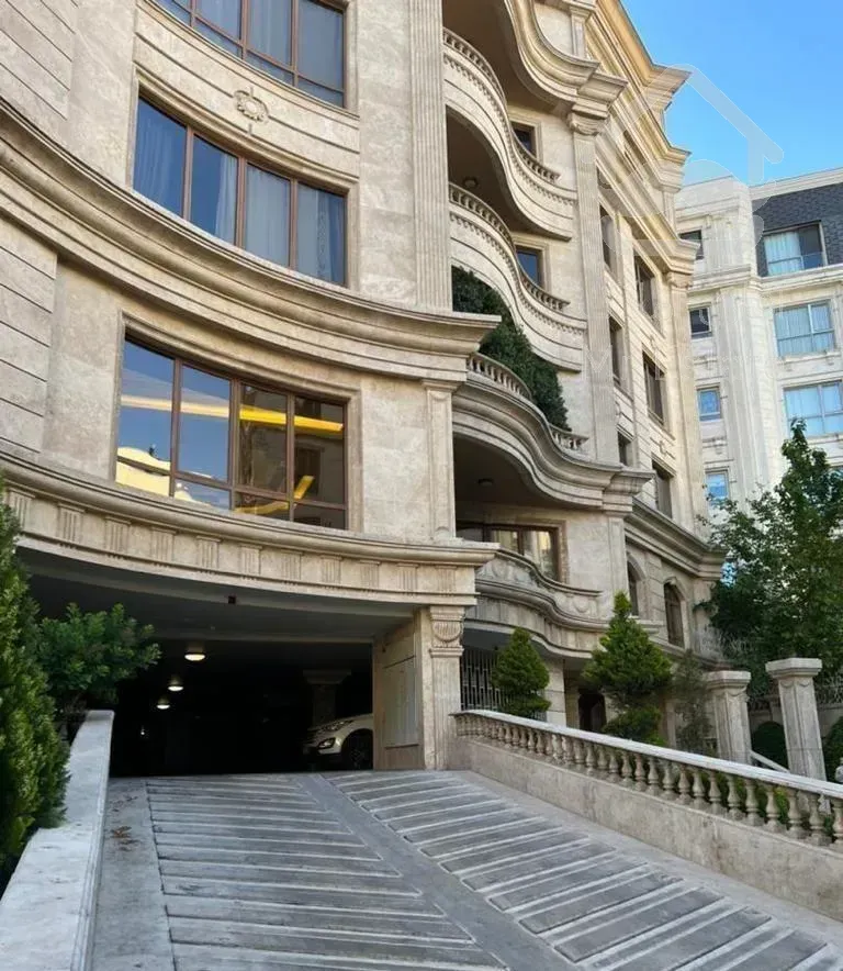 فروش آپارتمان ۲۸۰ متری ۴ خوابه در جماران