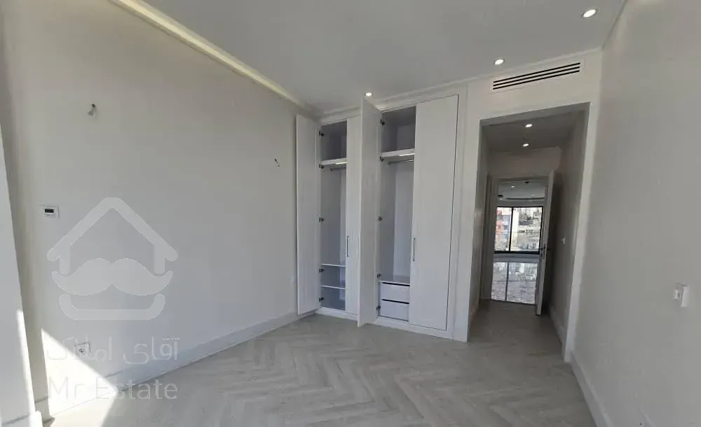 ۱۷۵ متر نیاوران با چشم انداز ۳۶۰ تهران