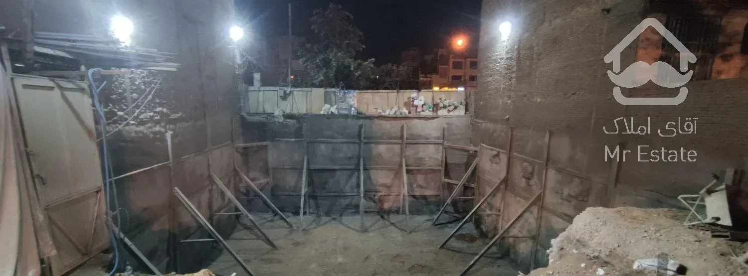 تخریب و گودبرداری