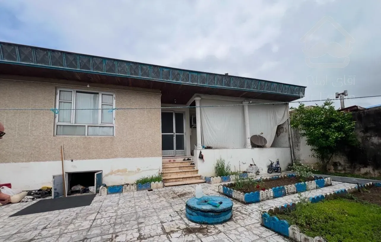 ویلایی ۳۰۶ متری دو نبش انزلی کوی‌واحدی(نواب)