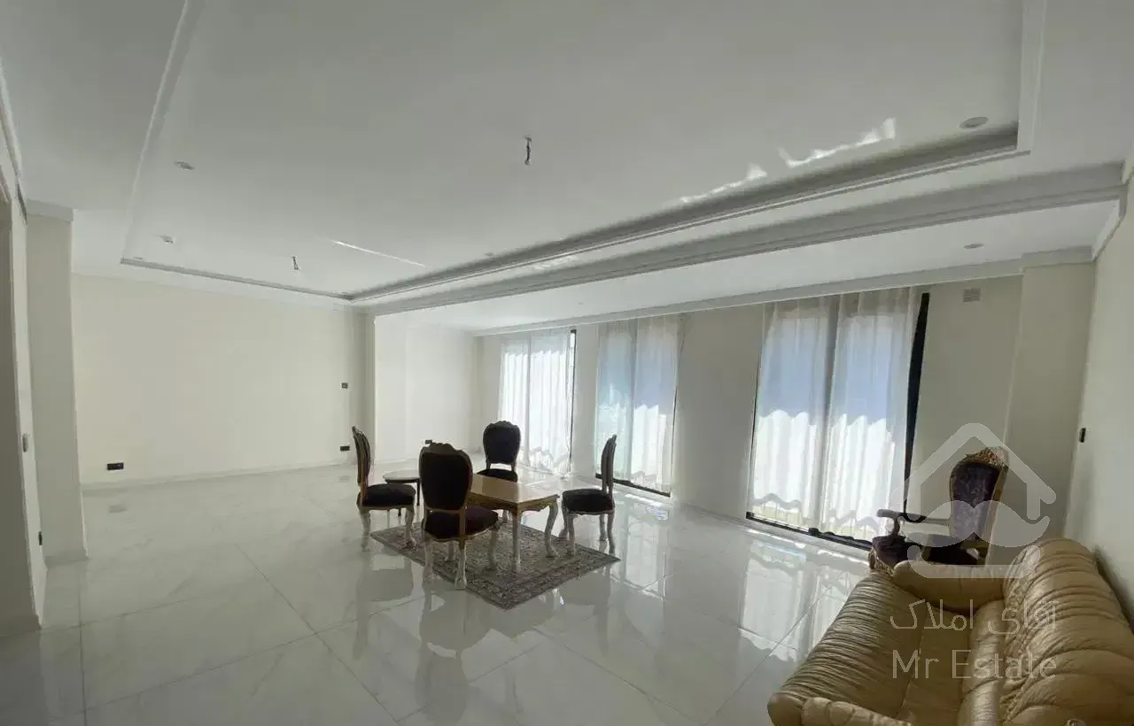 فرمانیه غربی/۱۸۵ متر ۳ خواب/ ۳ سال ساخت/۳ پارکینگ