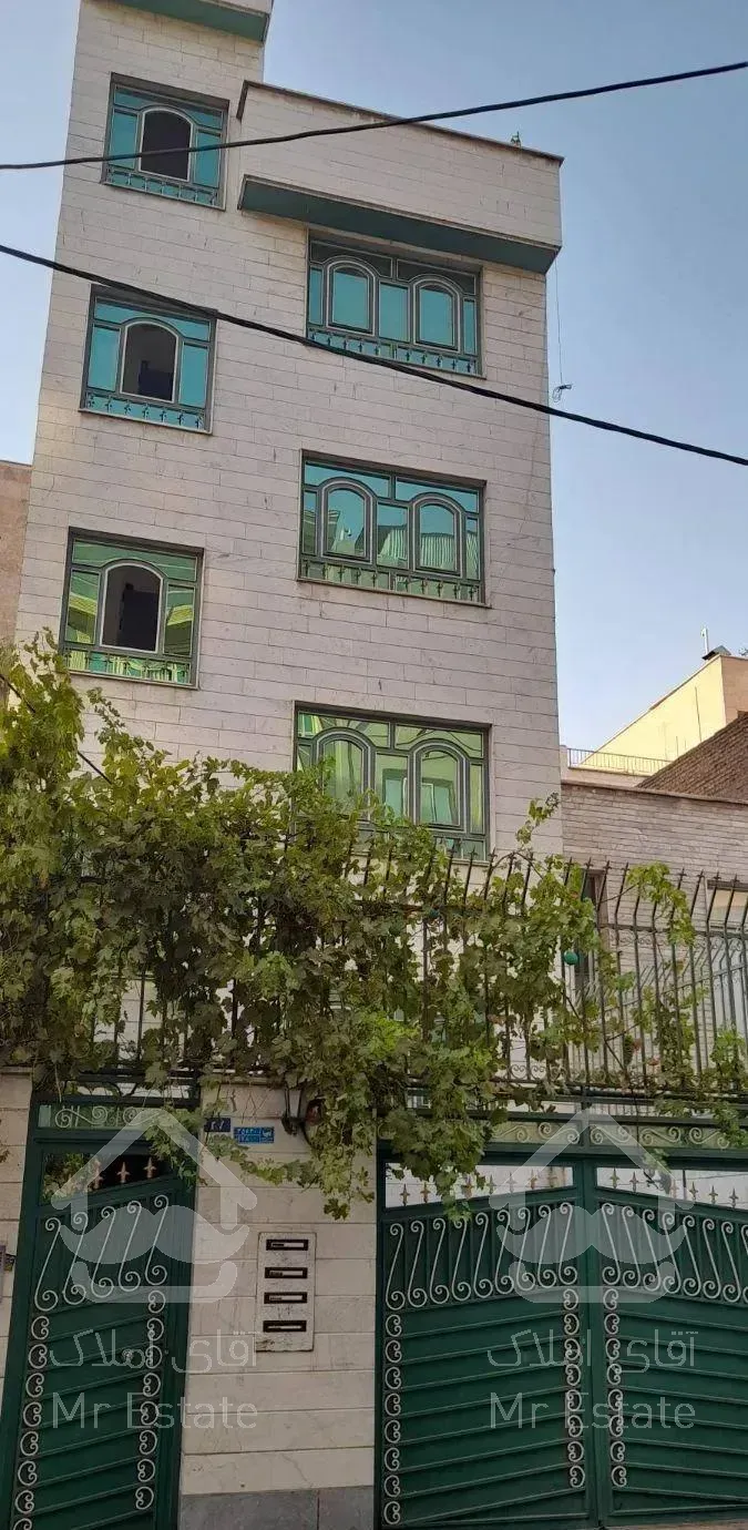 آپارتمان ۴۴متری خوش نقشه و تمیز